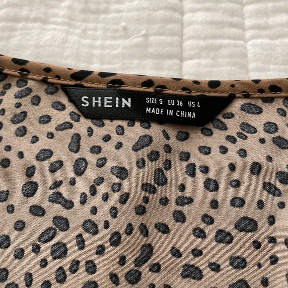 SHEIN crop wrap shirt - Picture 4 of 4